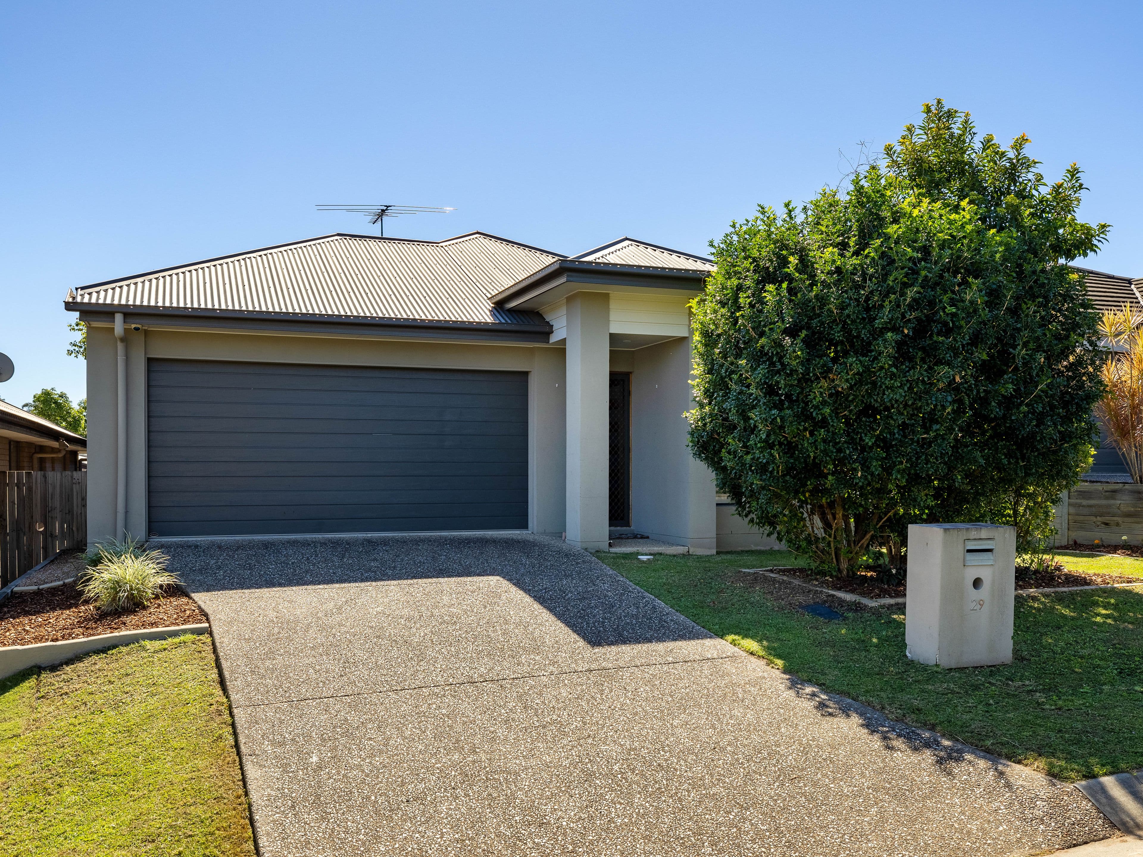 29 Arnaldo Avenue, Augustine Heights QLD 4300, Augustine Heights - Thumbnail 2