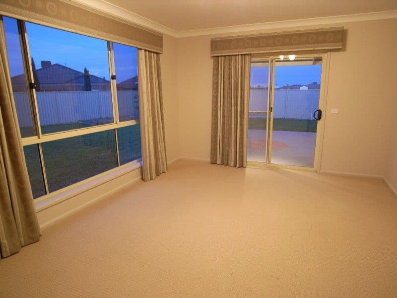 4 Blackscroft Road, Rockbank, VIC, 3335, Rockbank - Thumbnail 7