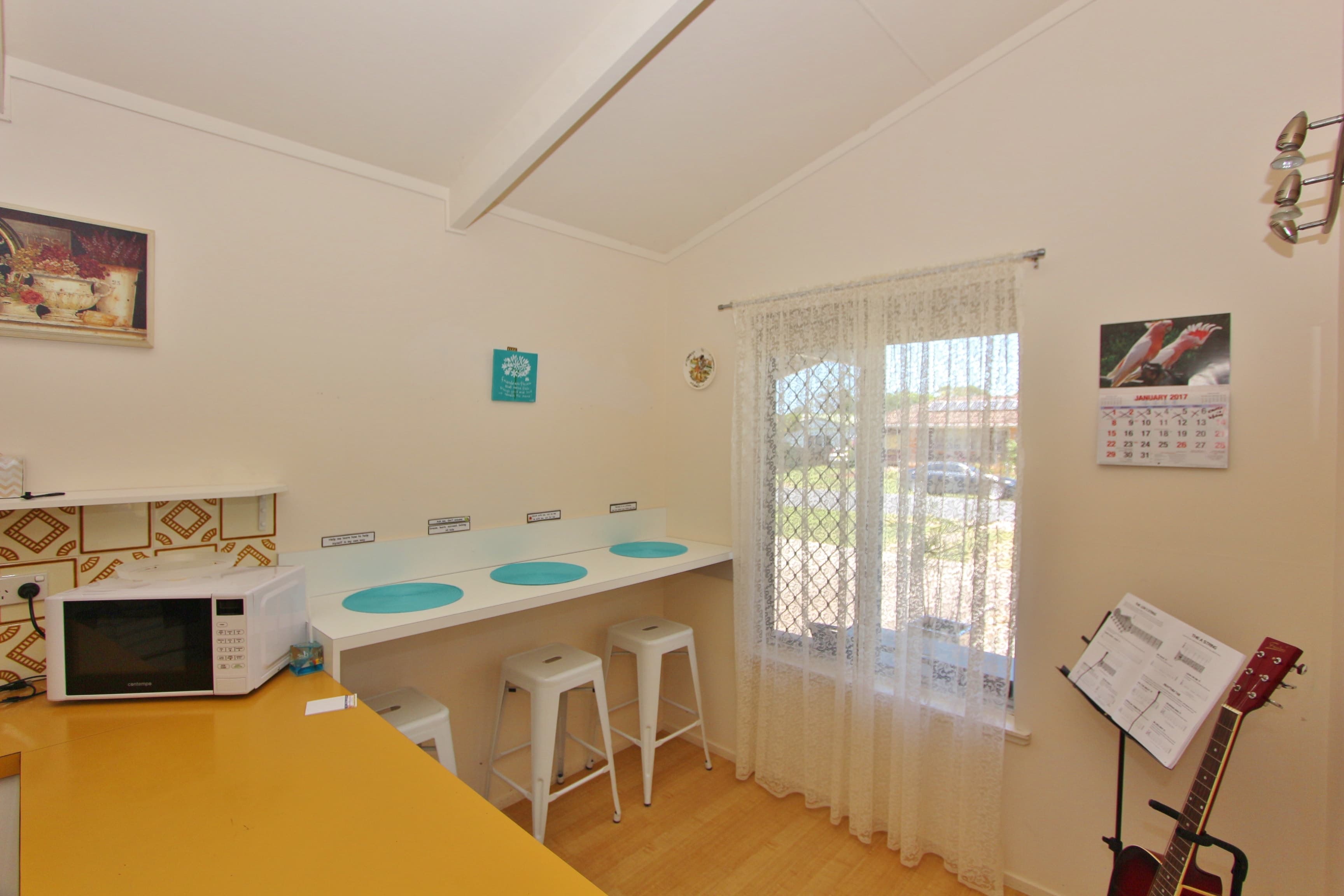 37 Eames Avenue, North Haven, North Haven - Thumbnail 6