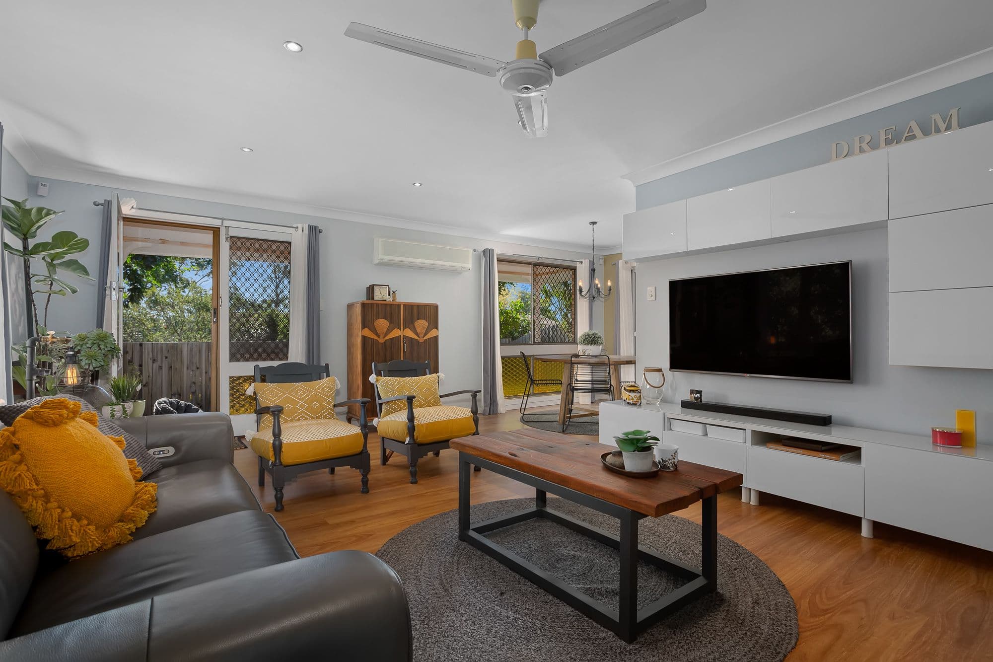 2 Flag Street, Jamboree Heights QLD 4074, Jamboree Heights - Thumbnail 3