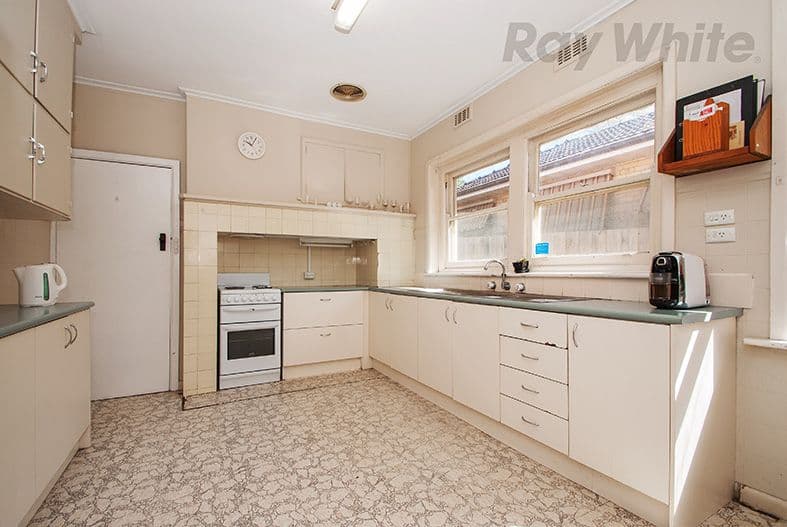 49 CROYDON Road, Croydon VIC 3136, Croydon - Thumbnail 3