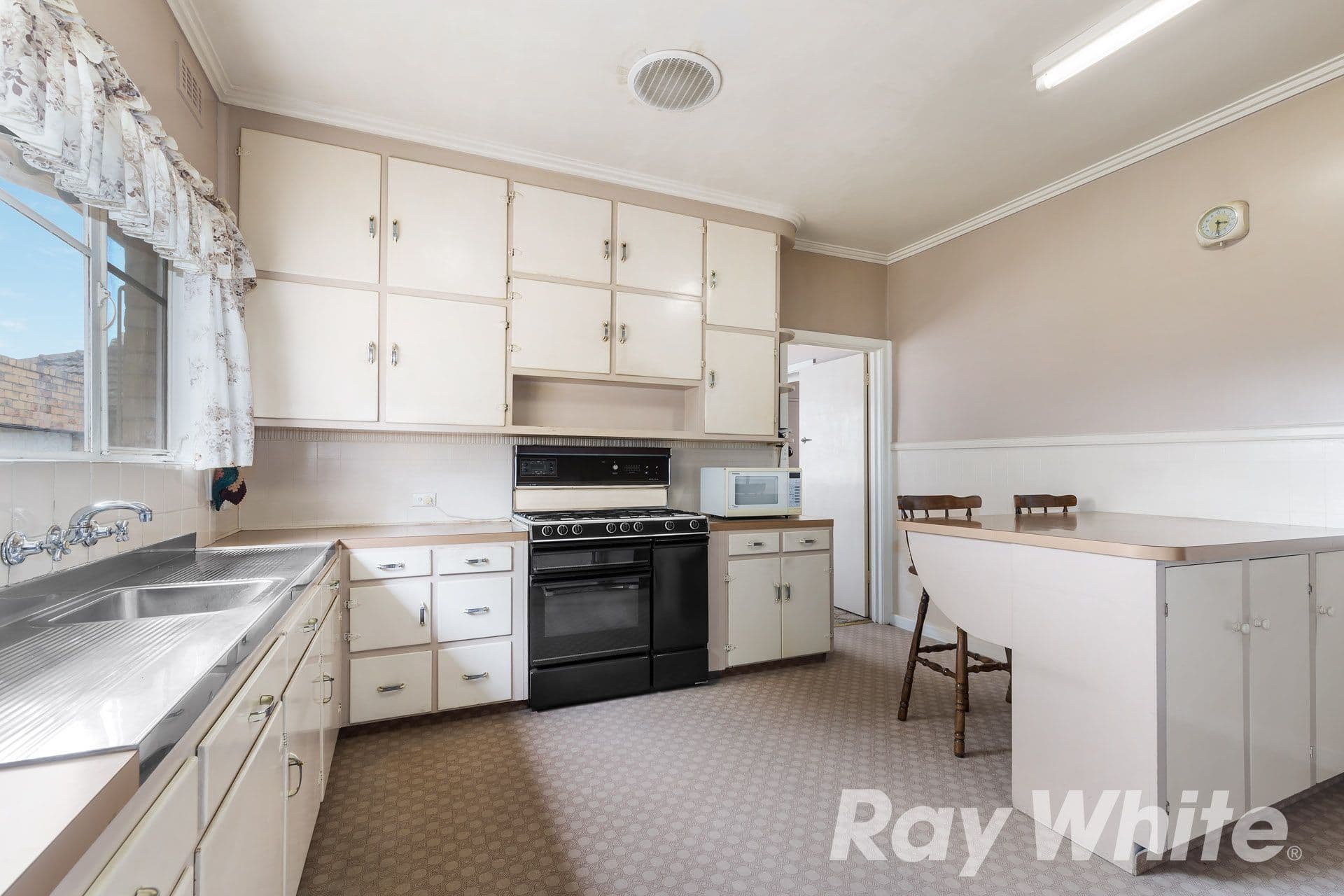72 Surrey Road, Blackburn North VIC 3130, Blackburn North - Thumbnail 5