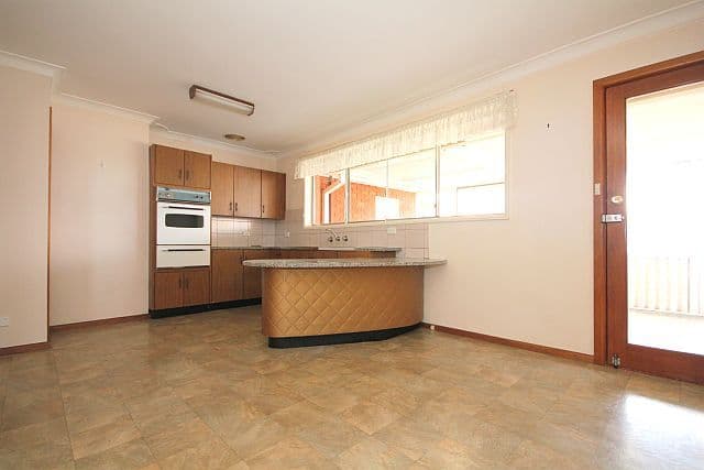 68 Marden Street, GEORGES HALL NSW 2198, Georges Hall - Thumbnail 3