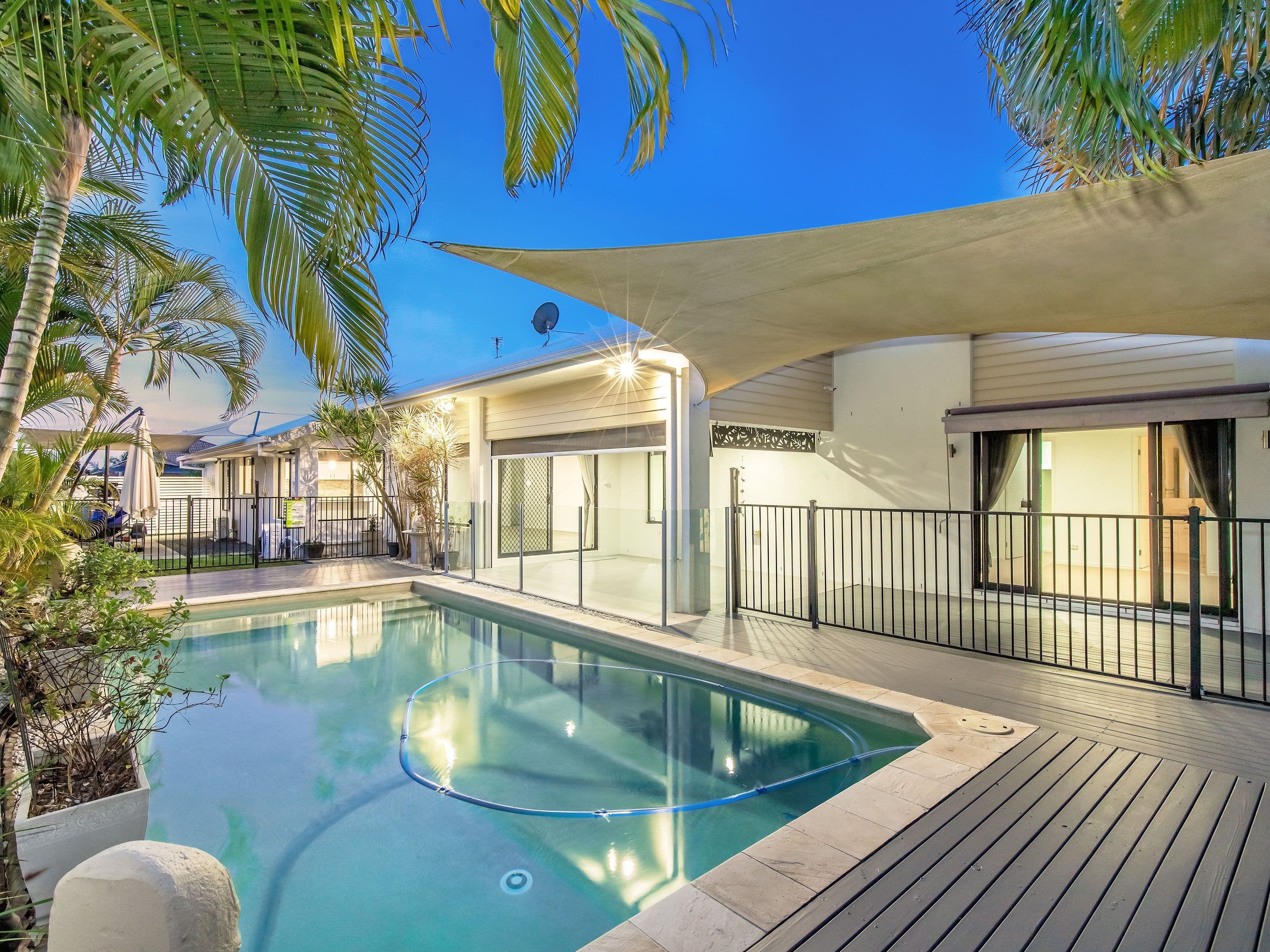 20 Broxbourne Place, Oxenford QLD 4210, Oxenford - Image 1