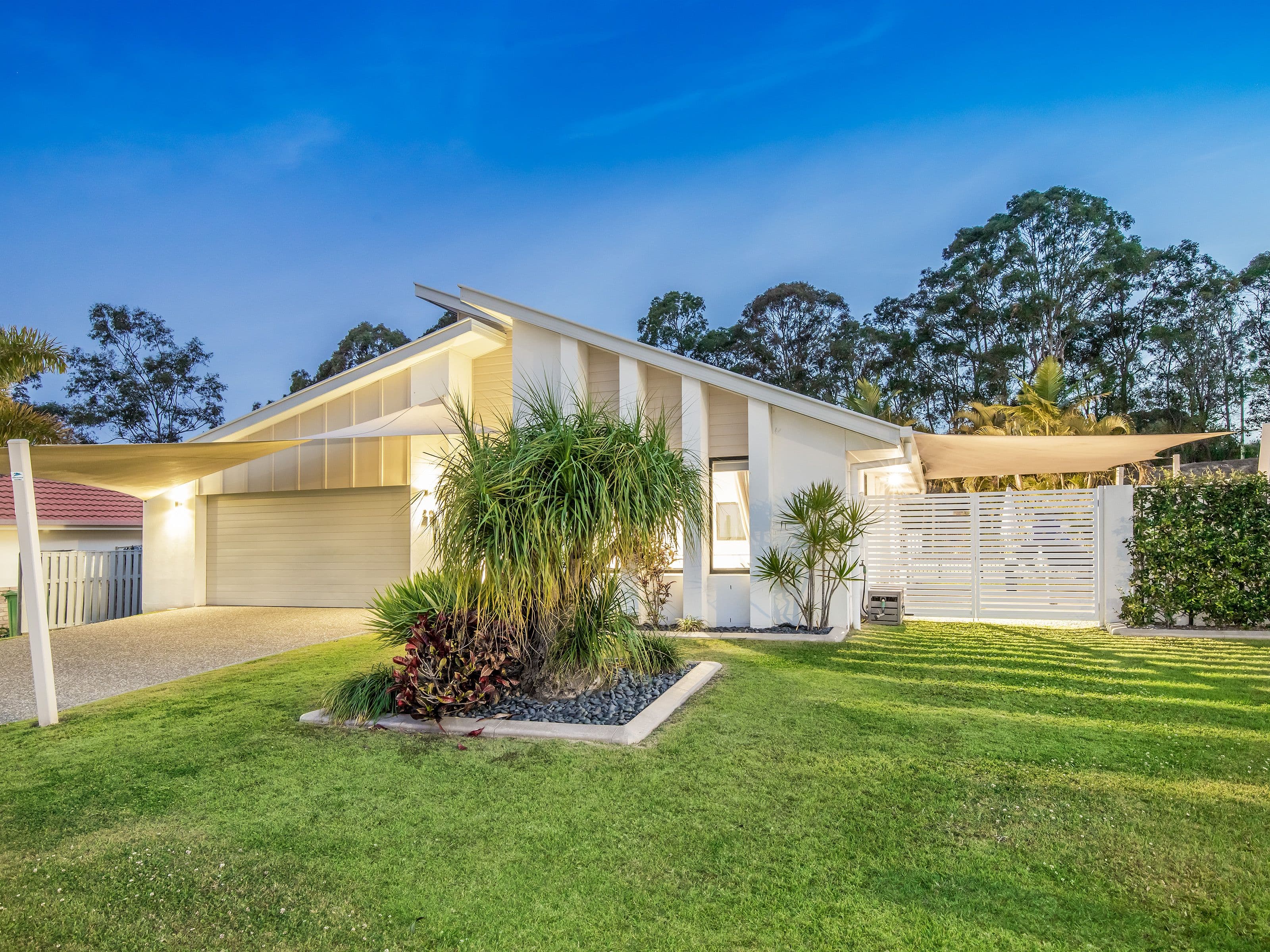 20 Broxbourne Place, Oxenford QLD 4210, Oxenford - Thumbnail 2