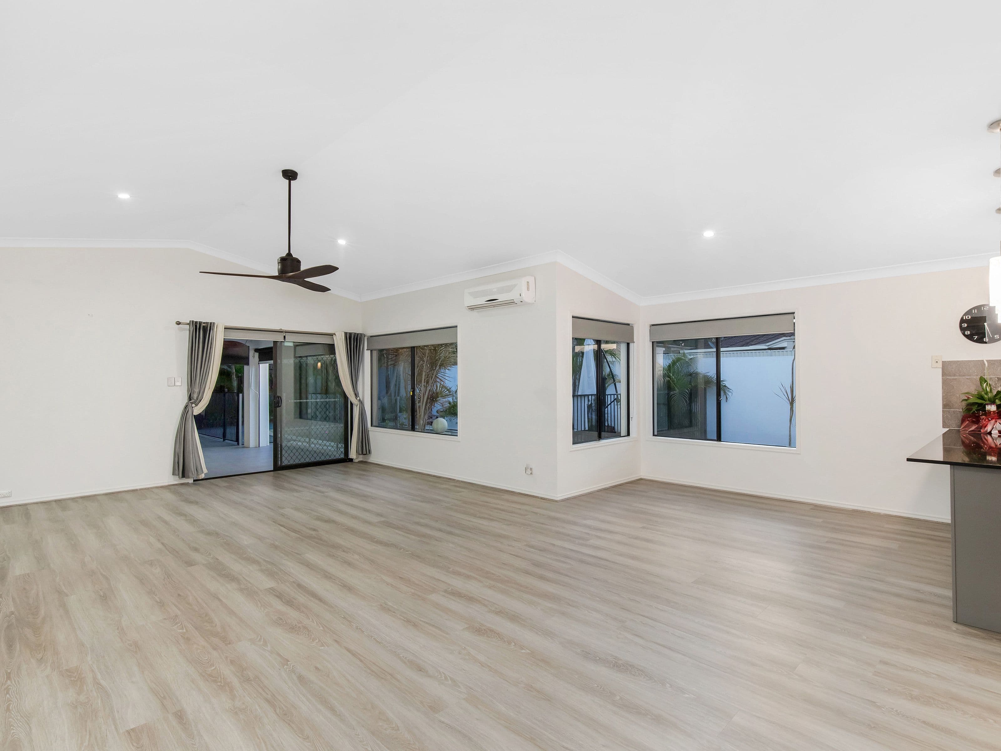 20 Broxbourne Place, Oxenford QLD 4210, Oxenford - Thumbnail 6