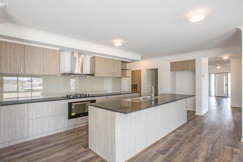 3 Distinction Avenue, Craigieburn VIC 3064, Craigieburn - Thumbnail 2