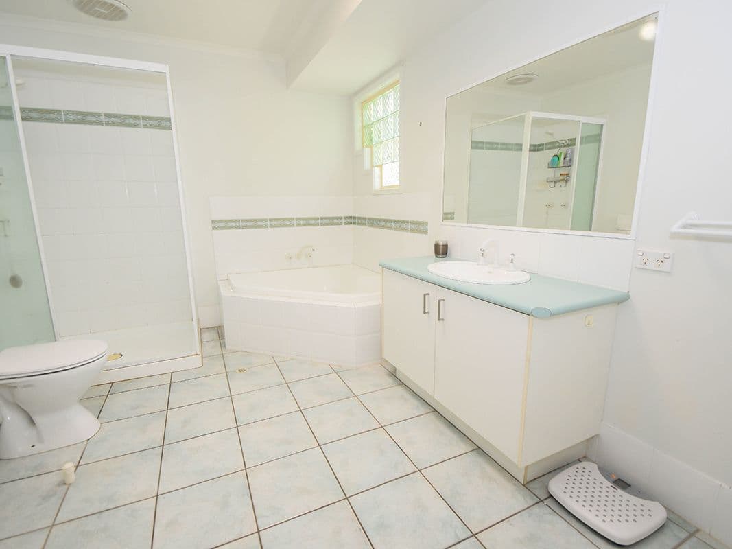 5 Dean Court, Upper Coomera QLD 4209, Upper Coomera - Thumbnail 5