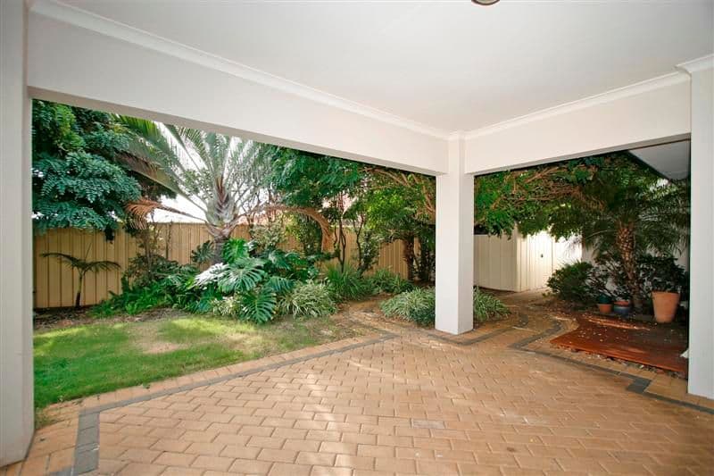 12 Roebuck Avenue, CANNING VALE WA 6155, Canning Vale - Thumbnail 3