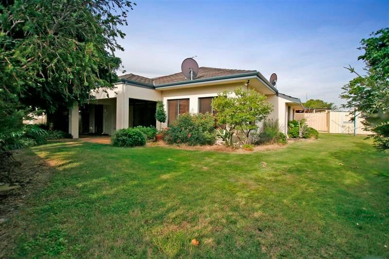 12 Roebuck Avenue, CANNING VALE WA 6155, Canning Vale - Thumbnail 4