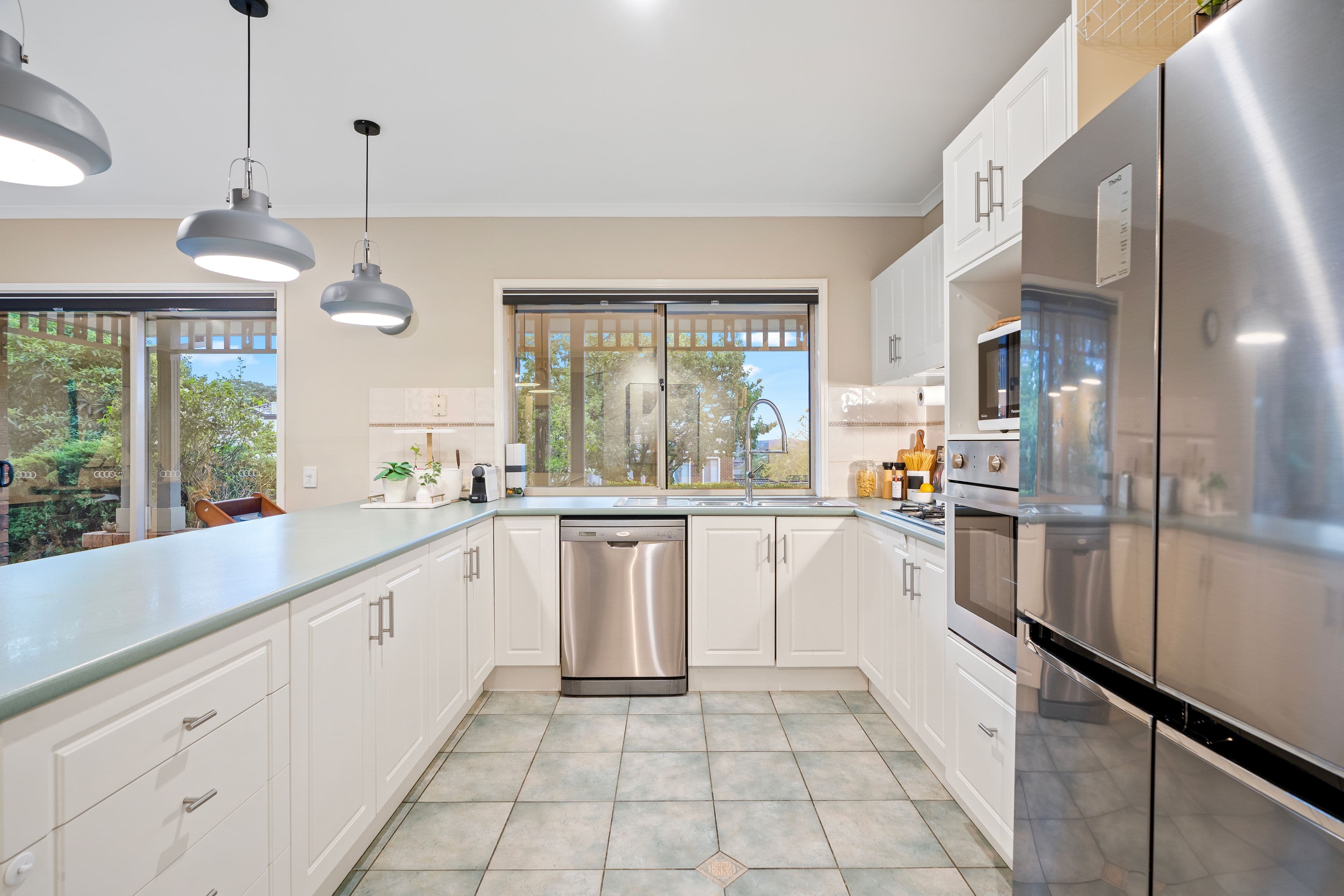 18 Pineview Court, Lysterfield VIC 3156, Lysterfield - Thumbnail 6