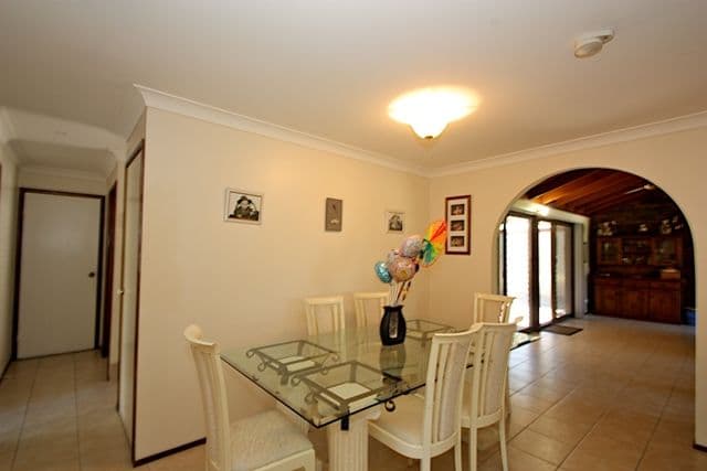 34 Glenelg Drive, BRASSALL QLD 4305, Brassall - Thumbnail 3