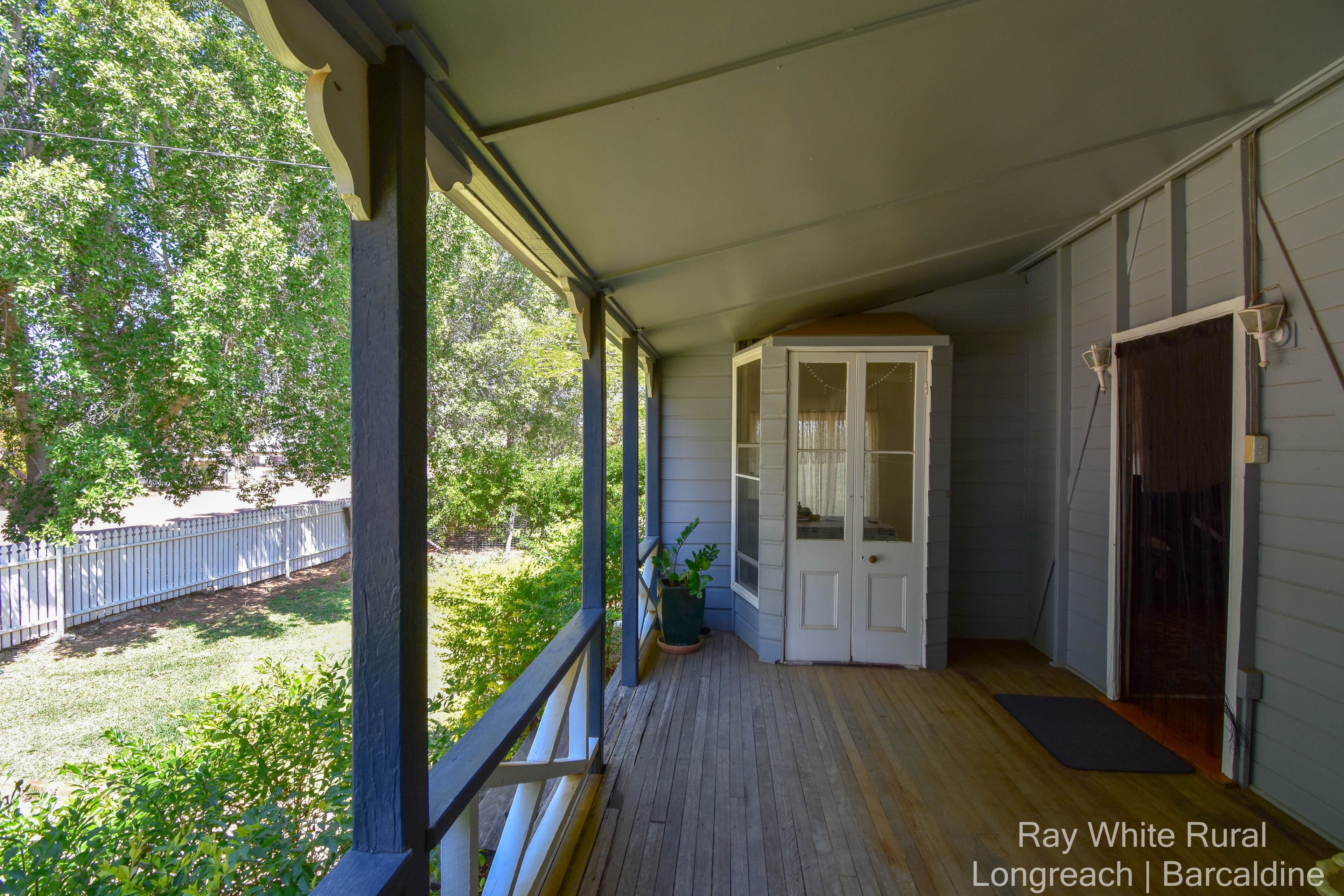 115 Crane Street, Longreach QLD 4730, Longreach - Thumbnail 3