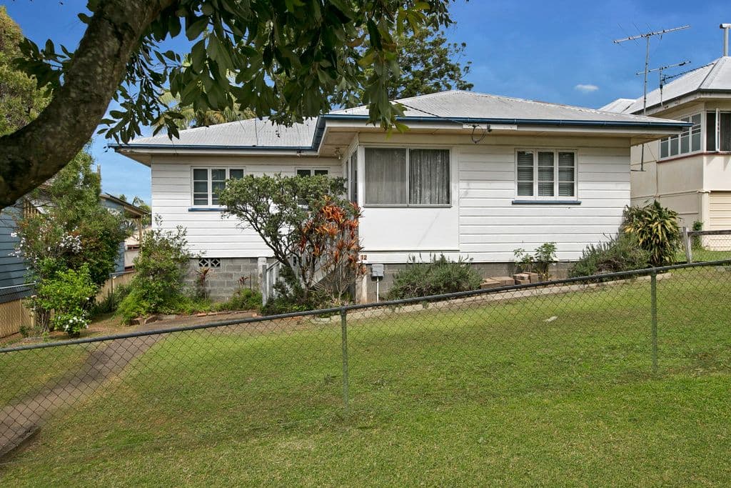 12 Hockings Street, Holland Park West QLD 4121, Holland Park West - Thumbnail 3