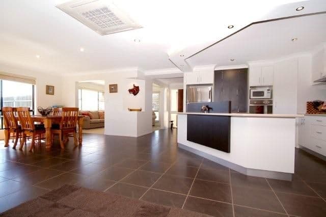 30 Kingfisher Street, RANGEVILLE QLD 4350, Rangeville - Image 1