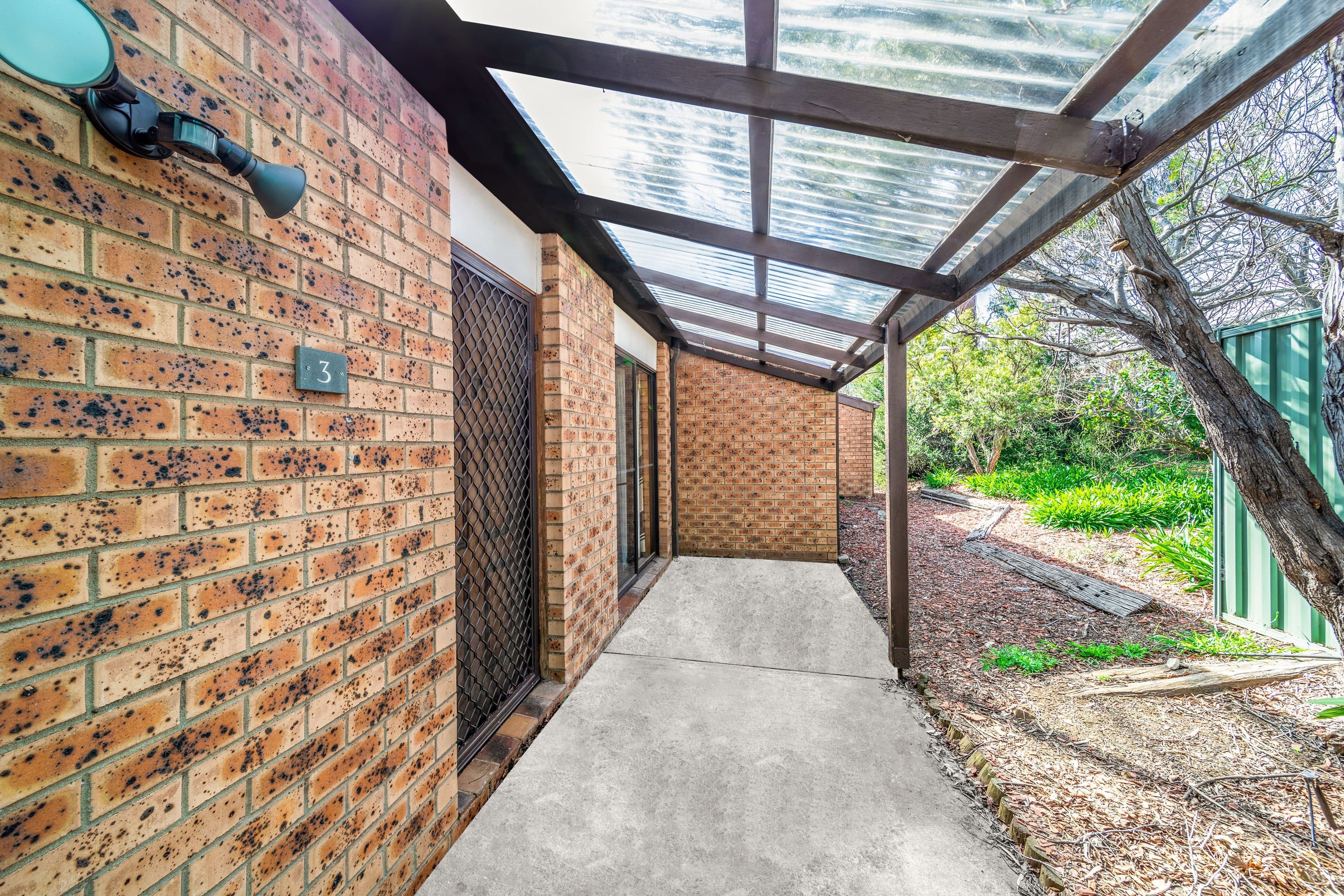 3 Macvitie Place, Macquarie ACT 2614, Macquarie - Thumbnail 3