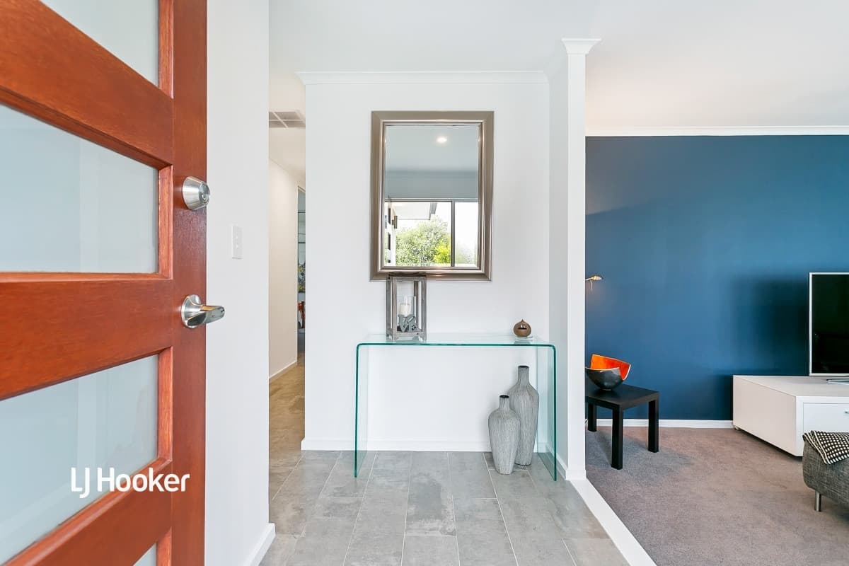 11 Chardonnay Crescent, Wynn Vale SA 5127, Wynn Vale - Thumbnail 2