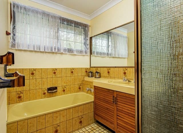 2 Poinciana Drive, BORONIA HEIGHTS QLD 4124, Boronia Heights - Thumbnail 6