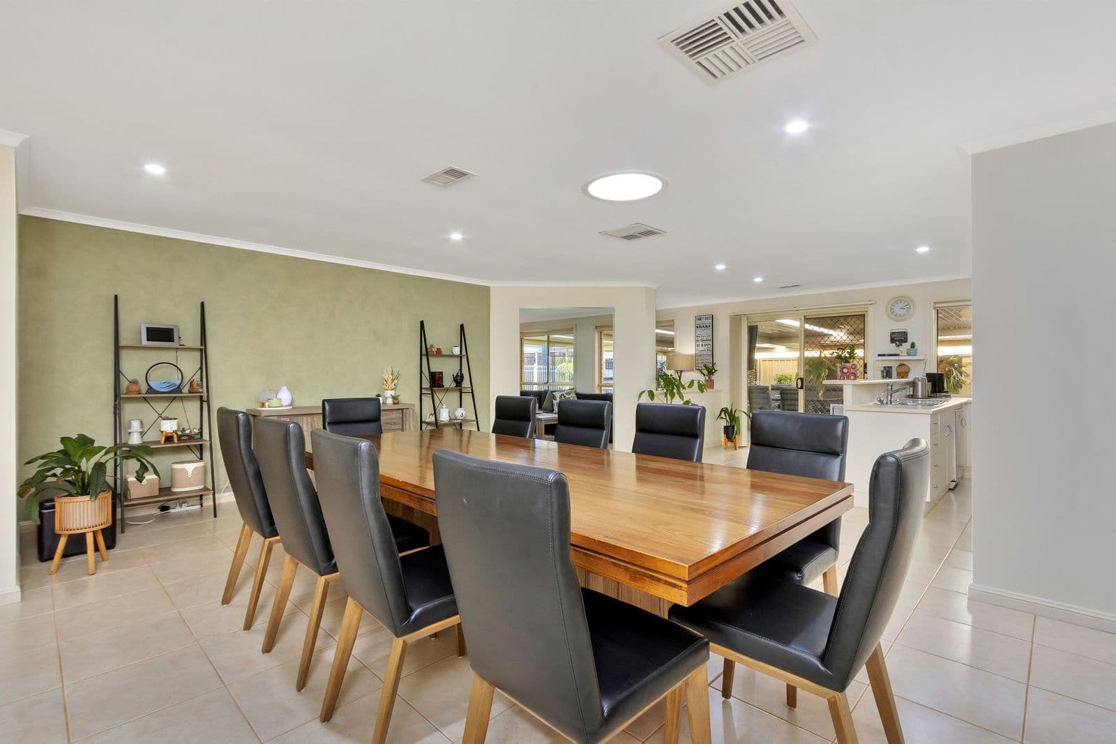 15 Trinity Way, Angle Vale SA 5117, Angle Vale - Thumbnail 2