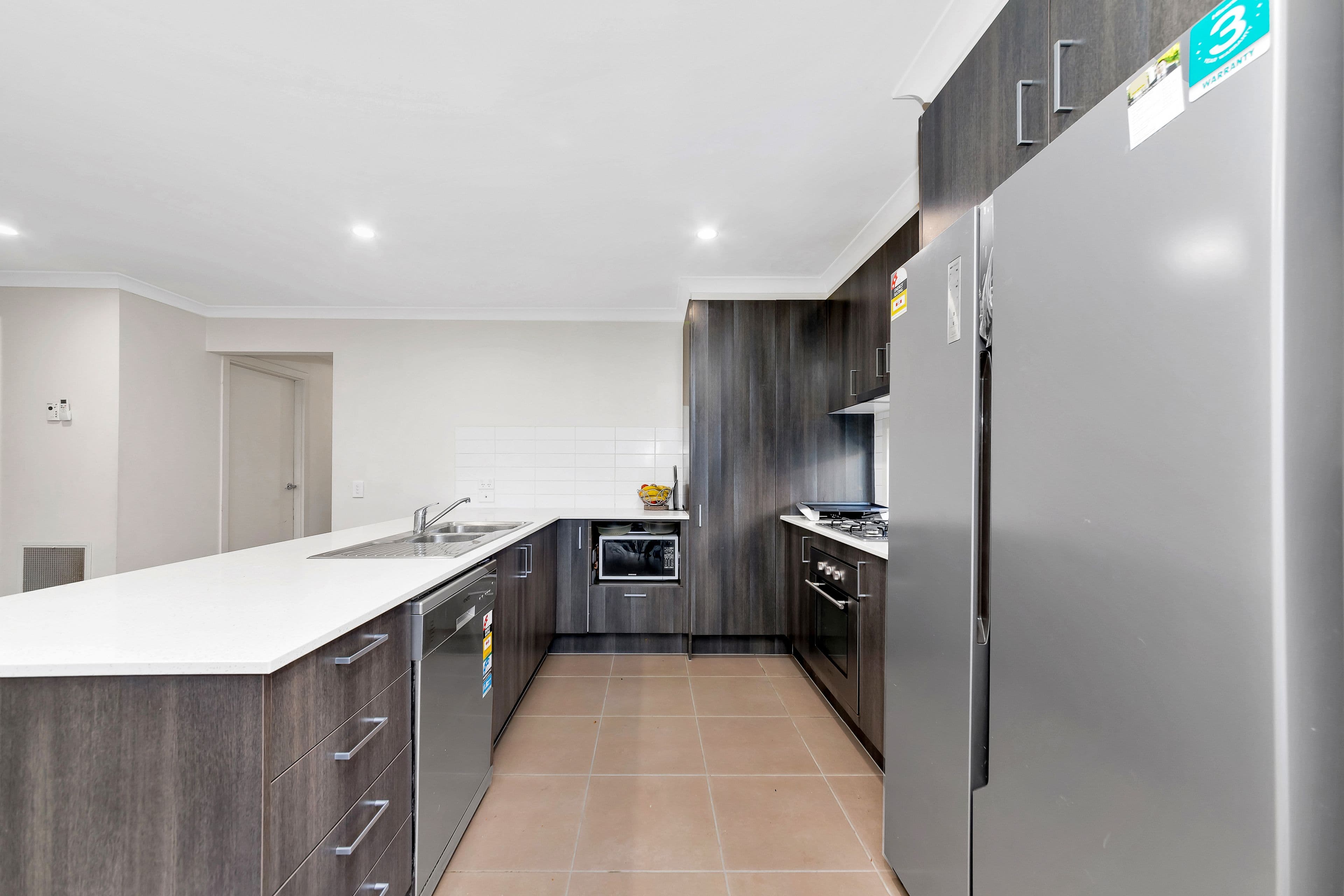89 Thoroughbred Drive, Clyde North VIC 3978, Clyde North - Thumbnail 2