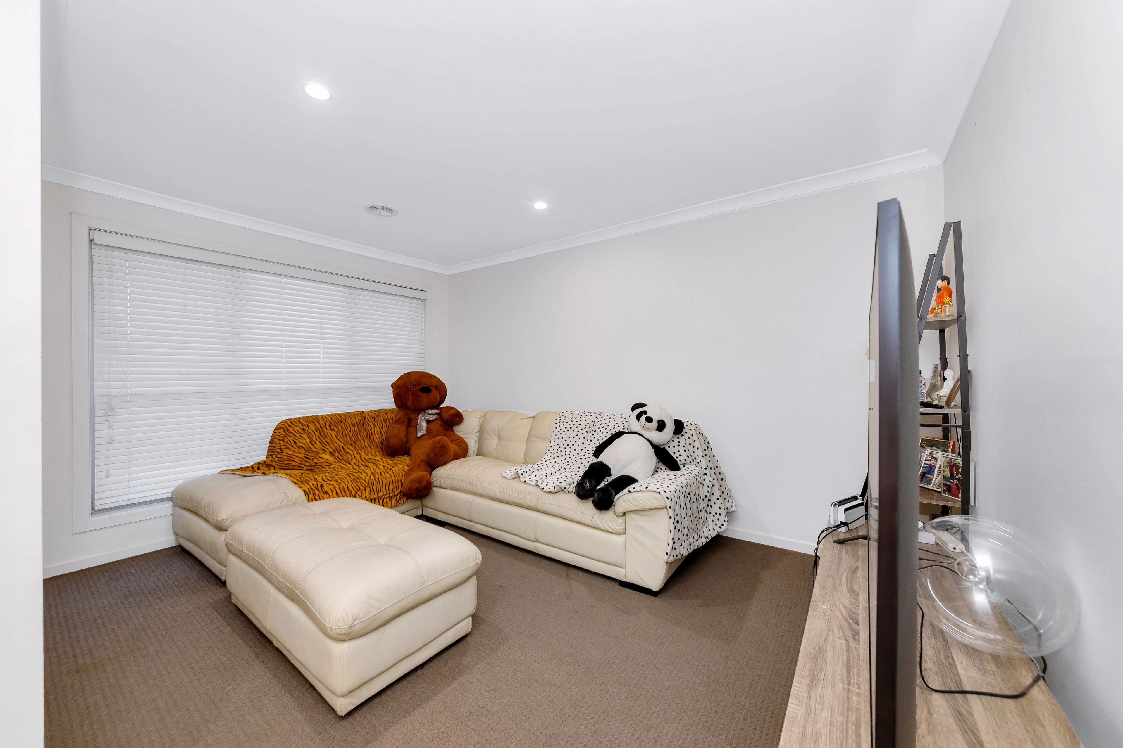 89 Thoroughbred Drive, Clyde North VIC 3978, Clyde North - Thumbnail 8