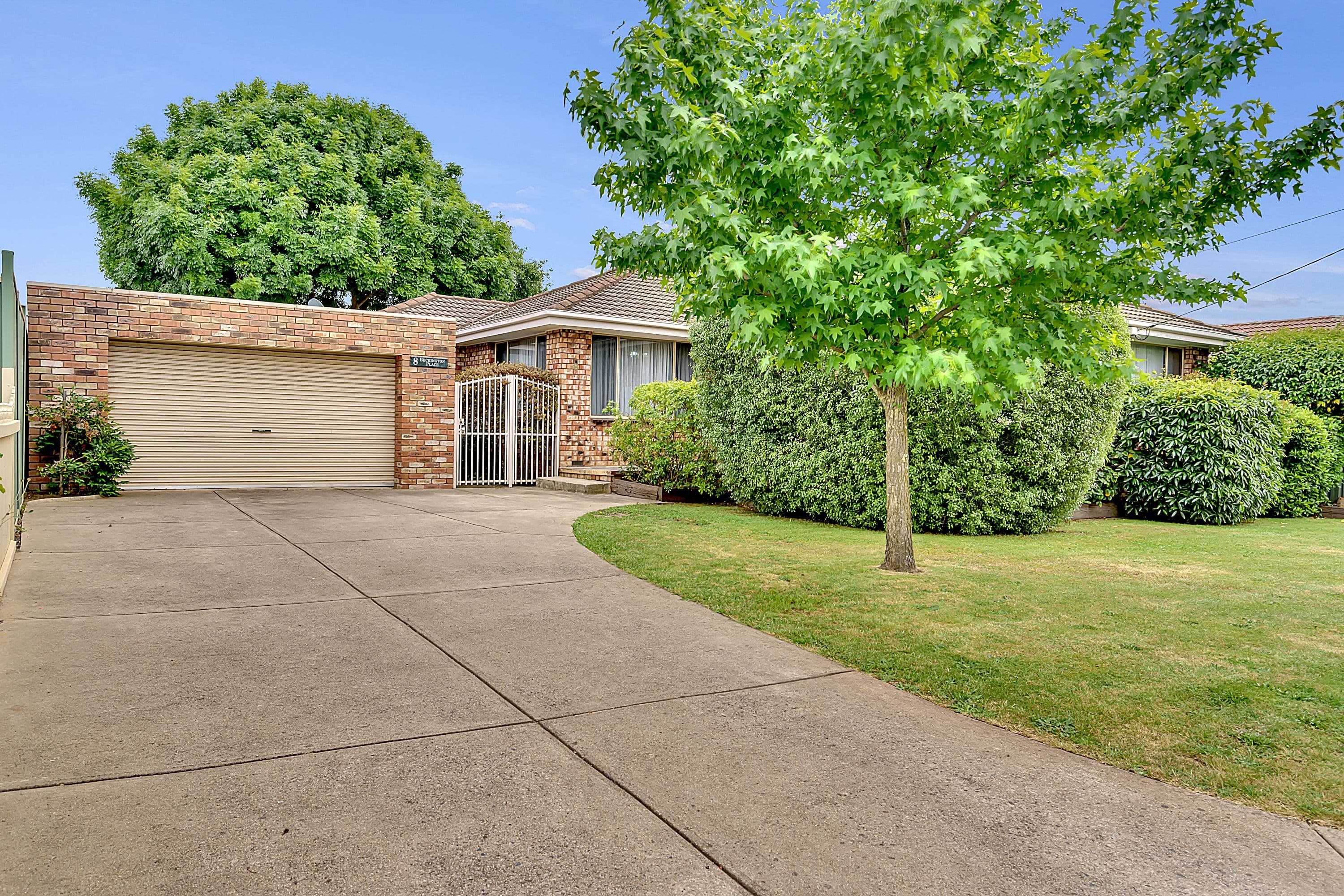 8 Beckington Place, Craigieburn VIC 3064, Craigieburn - Thumbnail 2