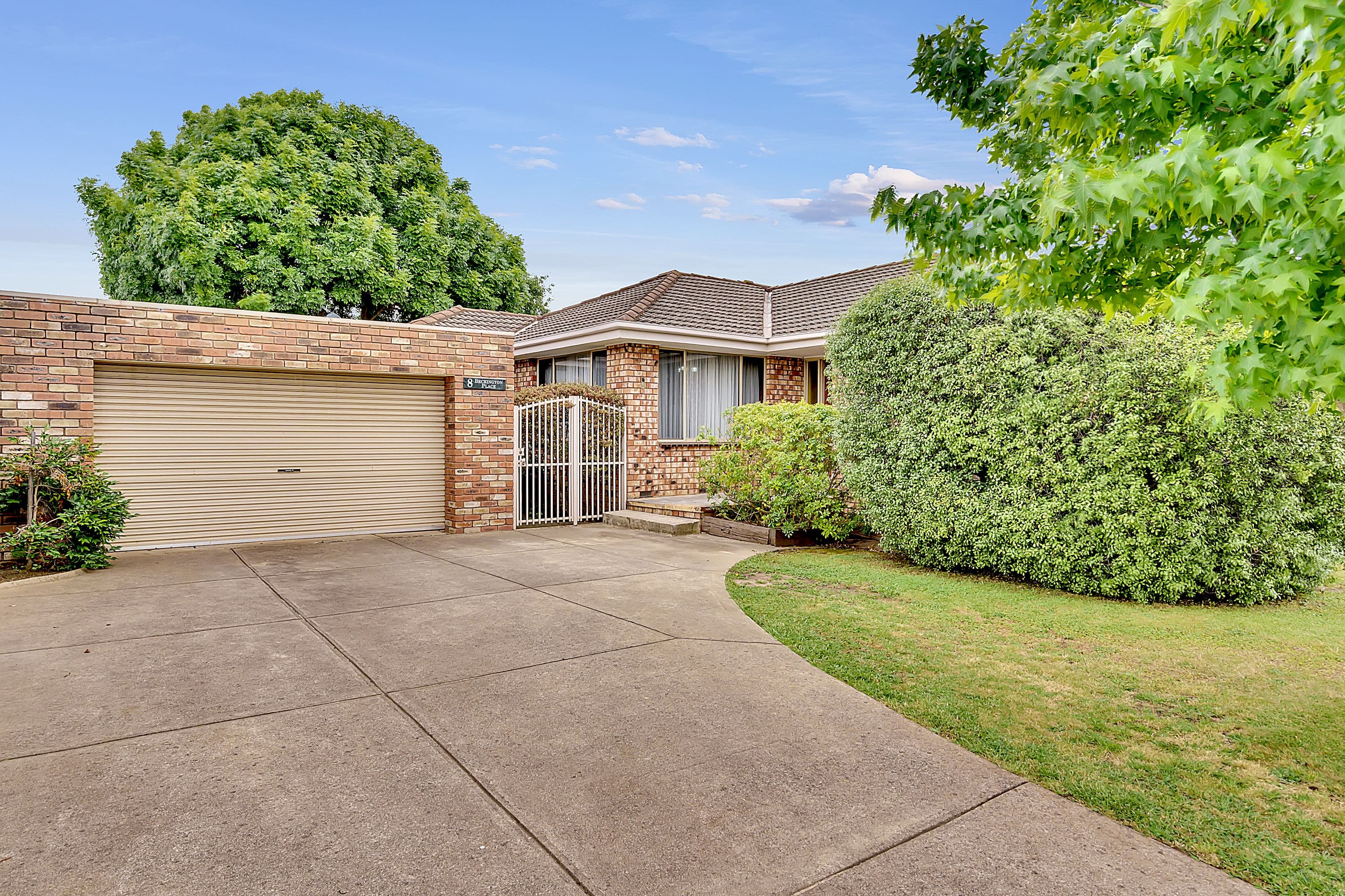 8 Beckington Place, Craigieburn VIC 3064, Craigieburn - Thumbnail 3