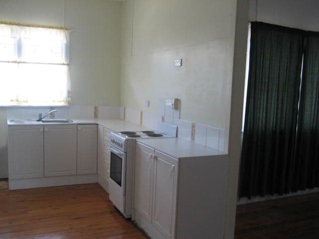 7 Derwak Street, HARRISTOWN QLD 4350, Harristown - Thumbnail 2
