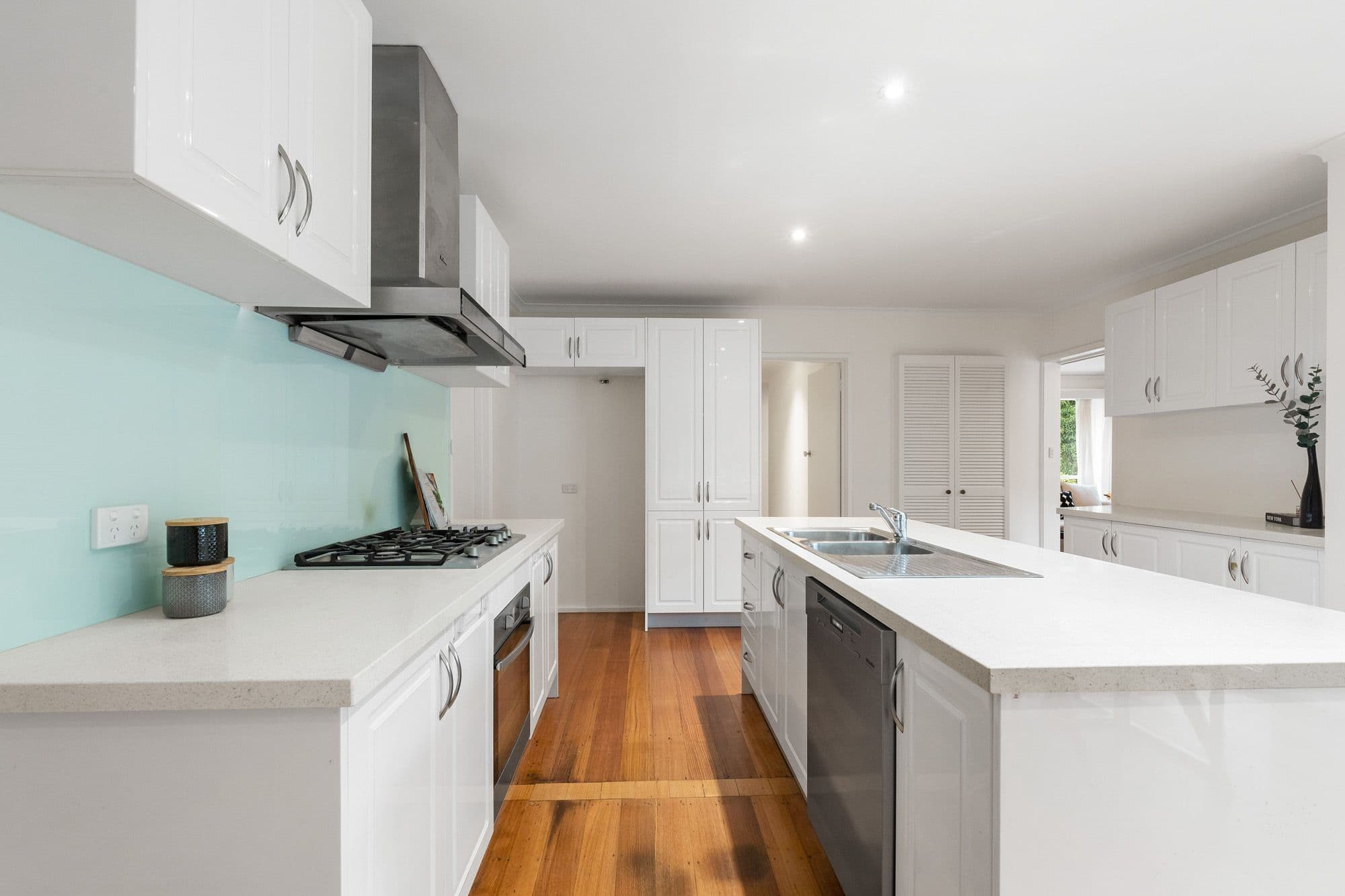 37 Roberts Avenue, Box Hill South VIC 3128, Box Hill South - Thumbnail 5