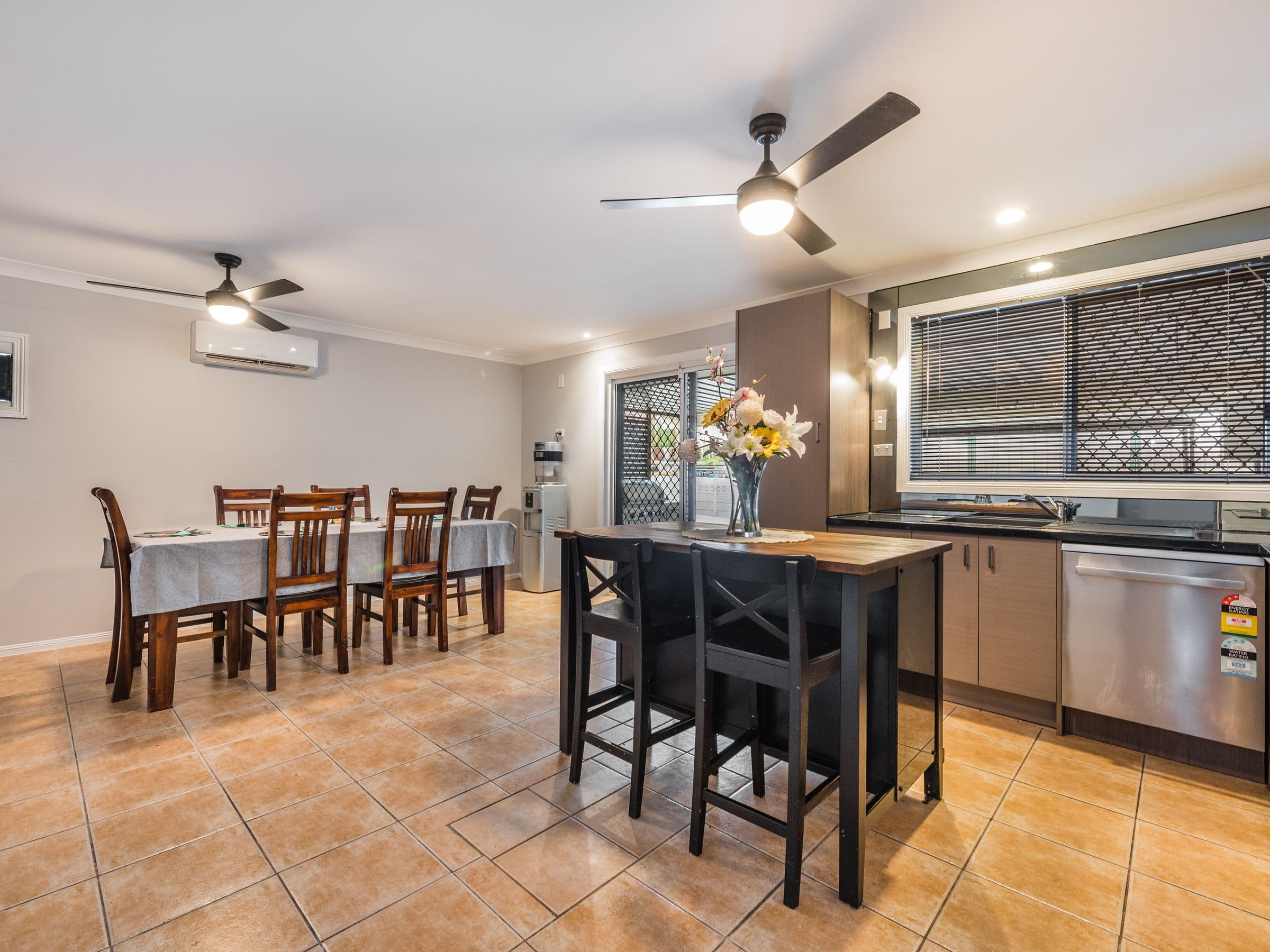 9 Rochelle Court, Edens Landing QLD 4207, Edens Landing - Thumbnail 3