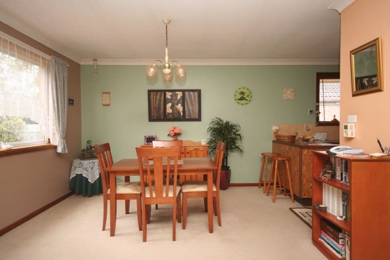10 Strathroy Avenue, OBERON NSW 2787, Oberon - Thumbnail 3