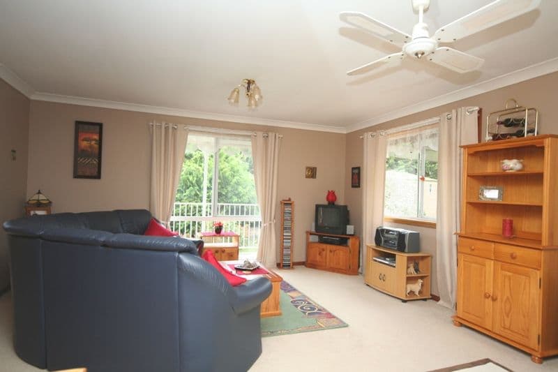 10 Strathroy Avenue, OBERON NSW 2787, Oberon - Thumbnail 5