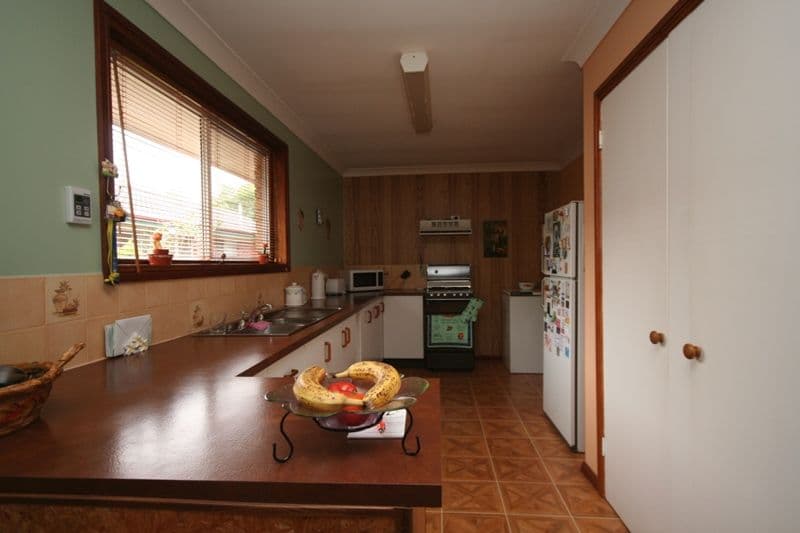 10 Strathroy Avenue, OBERON NSW 2787, Oberon - Thumbnail 7
