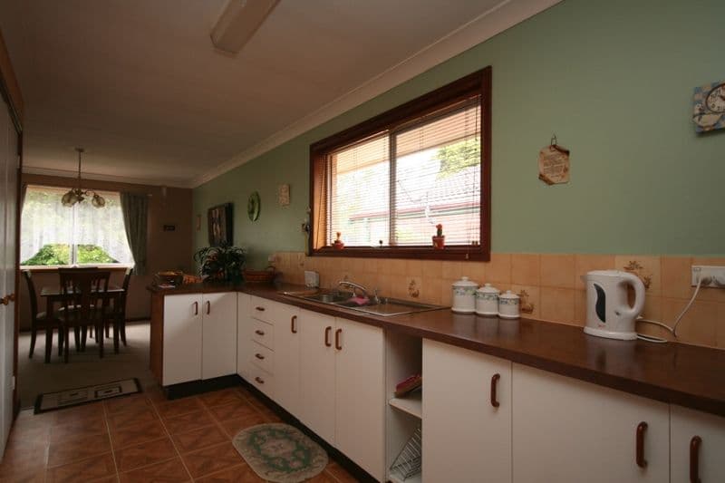 10 Strathroy Avenue, OBERON NSW 2787, Oberon - Thumbnail 8