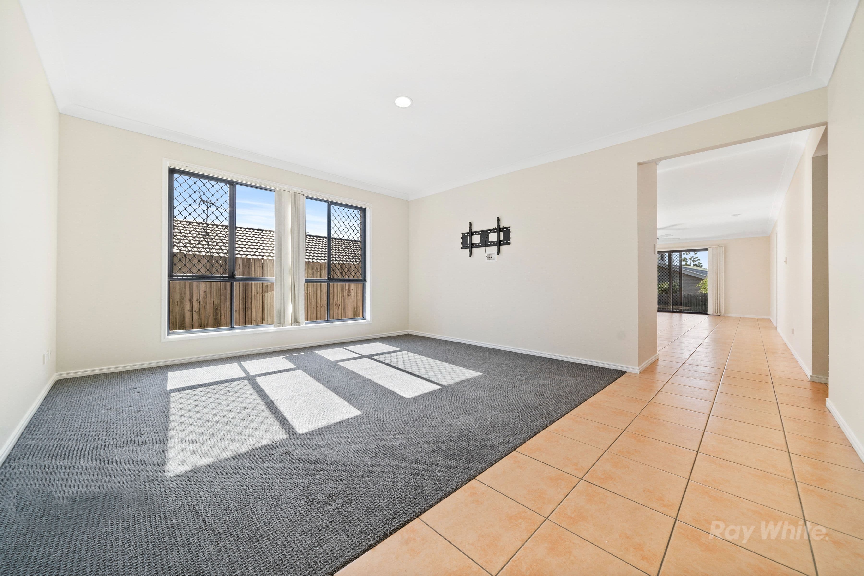 28 Viewpoint Drive, Springfield Lakes QLD 4300, Springfield Lakes - Thumbnail 4