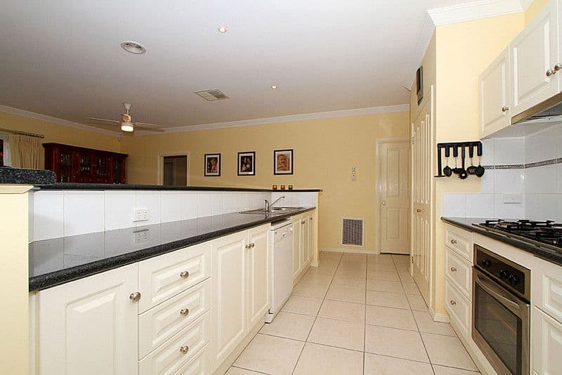 3 Londres Way, SOUTH MORANG VIC 3752, South Morang - Thumbnail 3