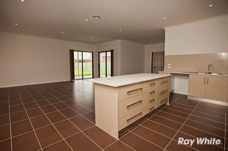 22 Edmund Street, PAKENHAM VIC 3810, Pakenham - Thumbnail 6
