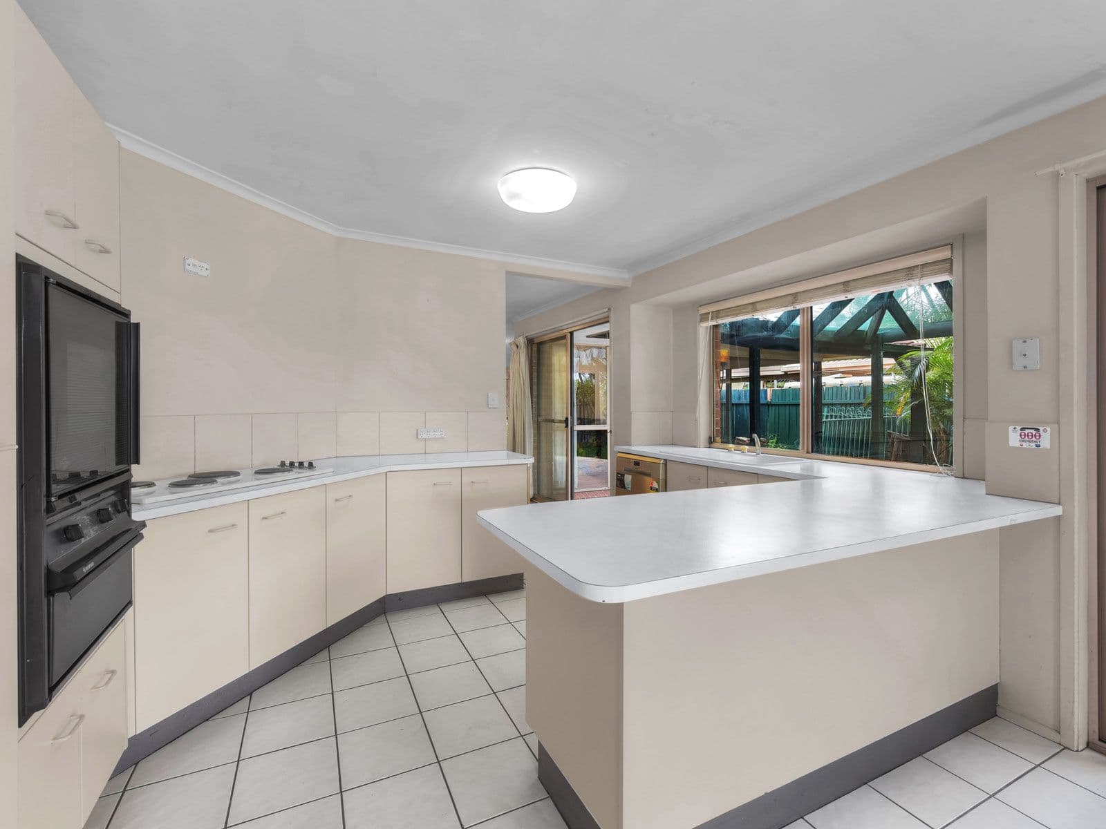 73 Middle Road, Hillcrest QLD 4118, Hillcrest - Thumbnail 3