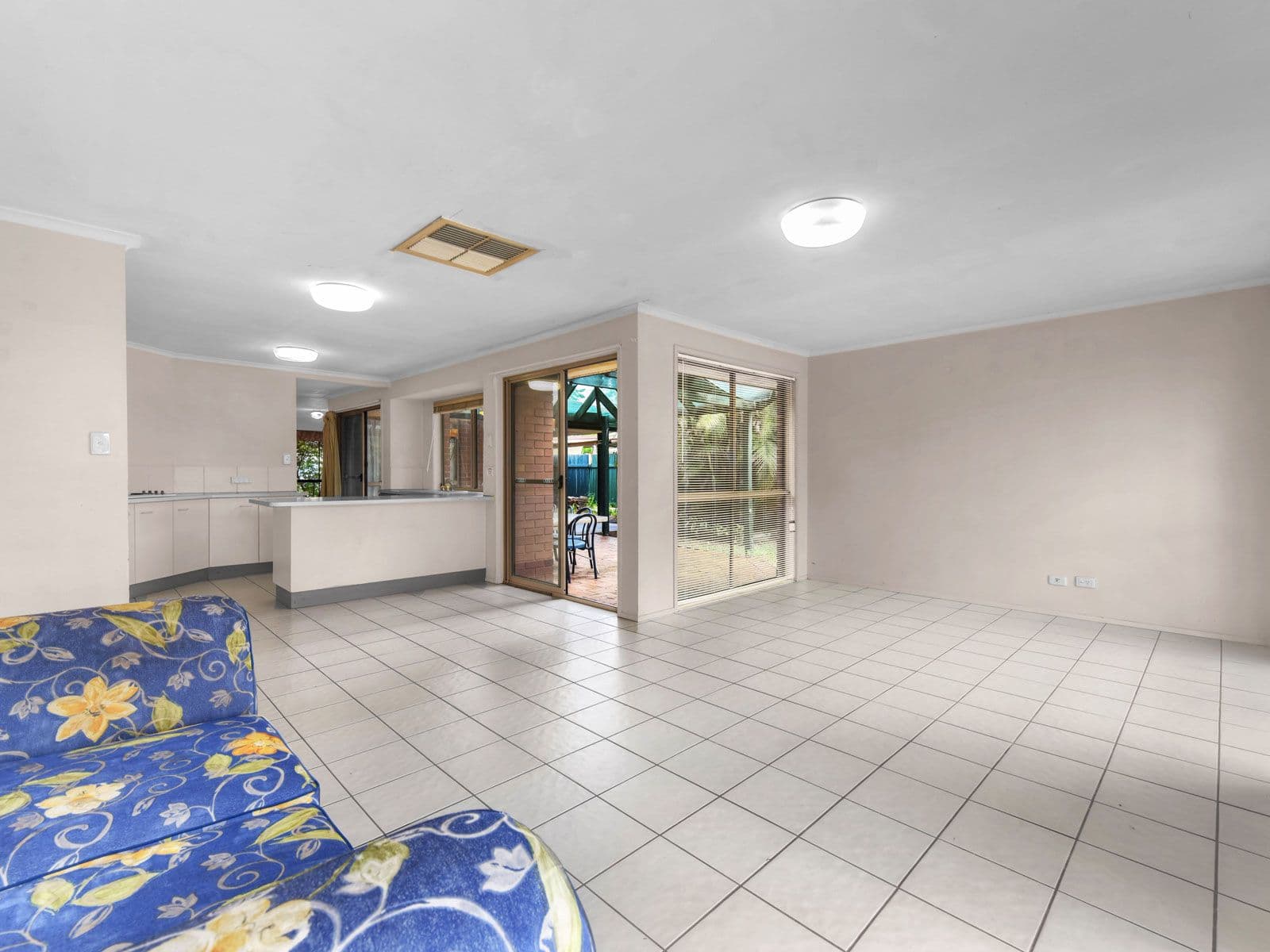 73 Middle Road, Hillcrest QLD 4118, Hillcrest - Thumbnail 6