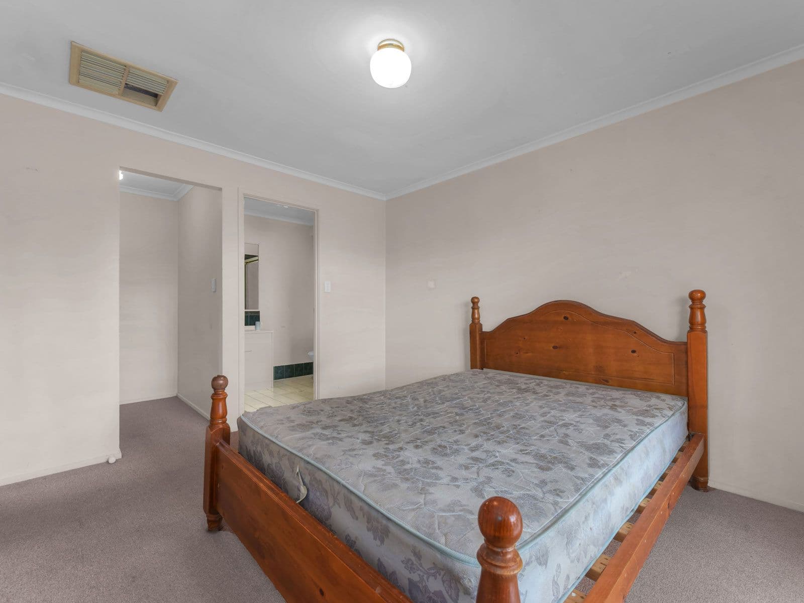 73 Middle Road, Hillcrest QLD 4118, Hillcrest - Thumbnail 8