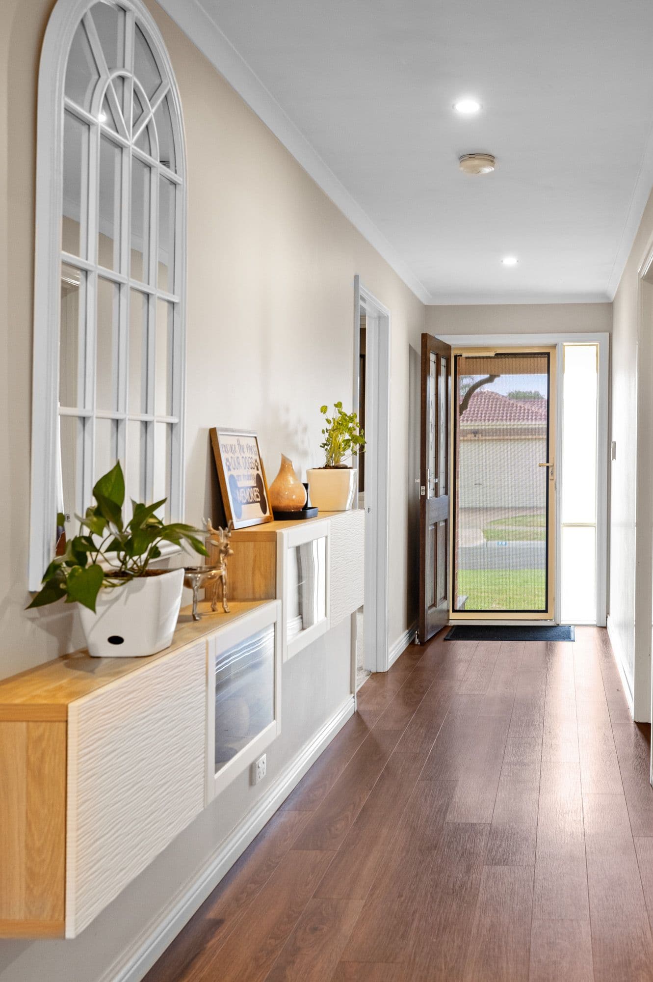 47 Selbourne Avenue, Werribee VIC 3030, Werribee - Thumbnail 2