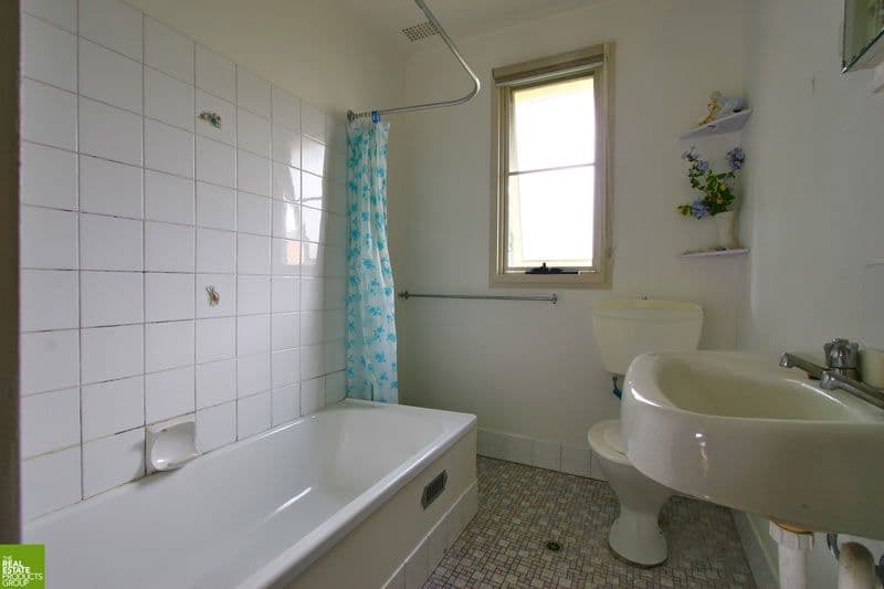 57  Roberts Avenue, BARRACK HEIGHTS NSW 2528, Barrack Heights - Thumbnail 5