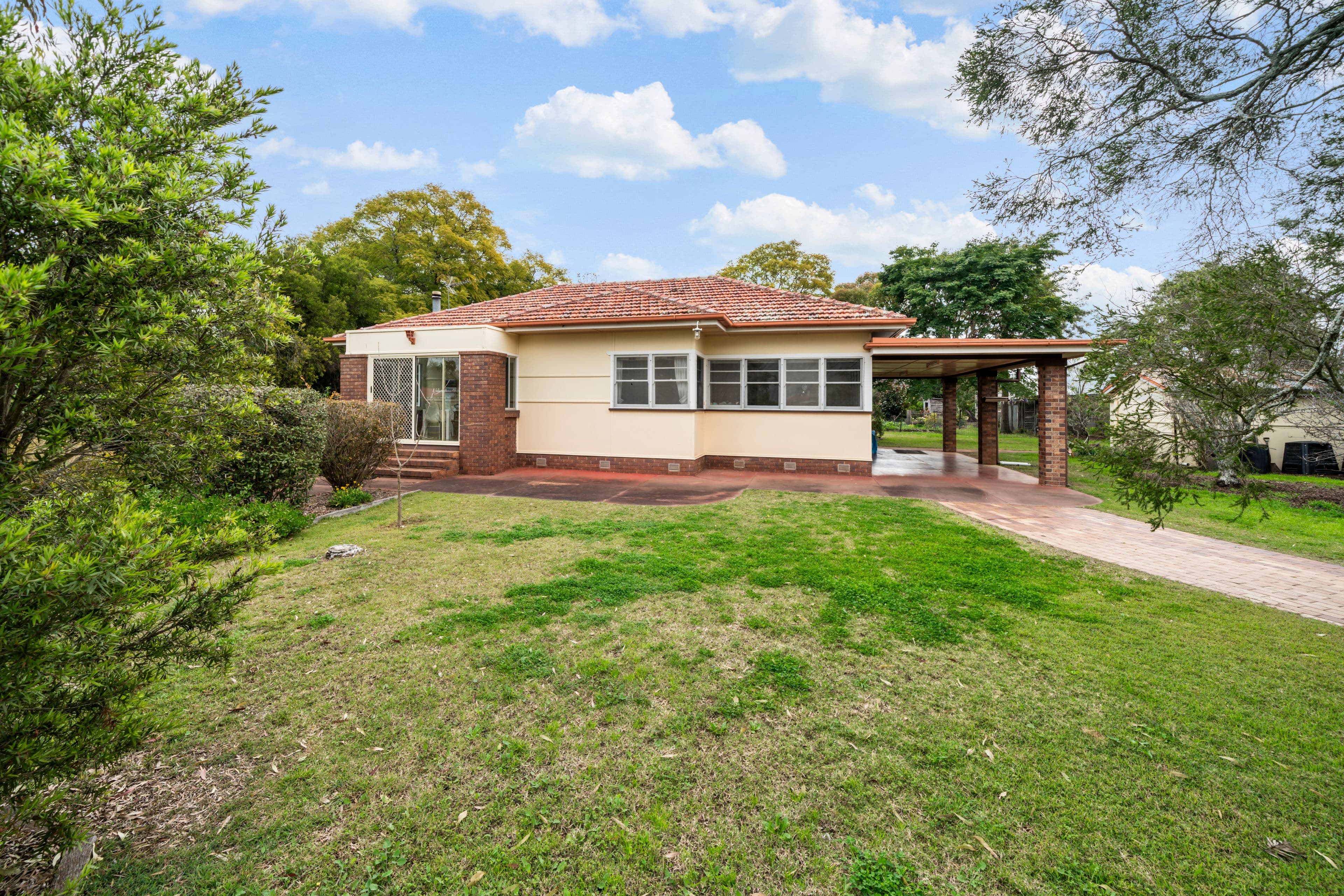 5 Holmes Street, Pittsworth QLD 4356, Pittsworth - Thumbnail 2