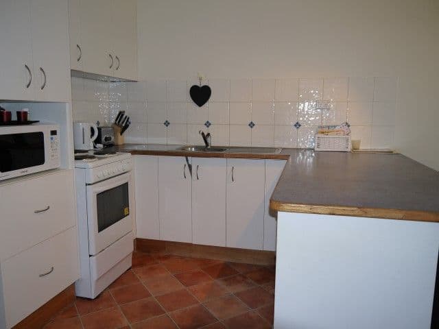 40 Marten Street, GLADSTONE CENTRAL QLD 4680, Gladstone Central - Thumbnail 4