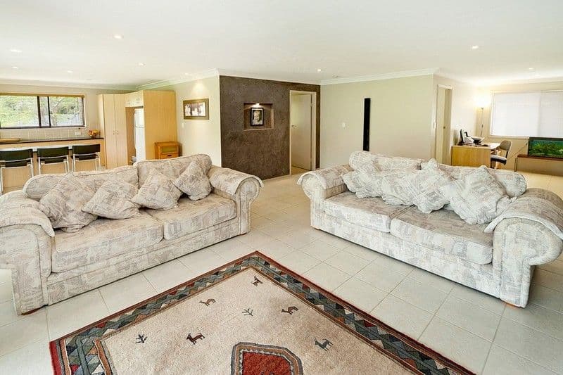 10 Airlie Place, HELENSVALE QLD 4212, Helensvale - Thumbnail 2