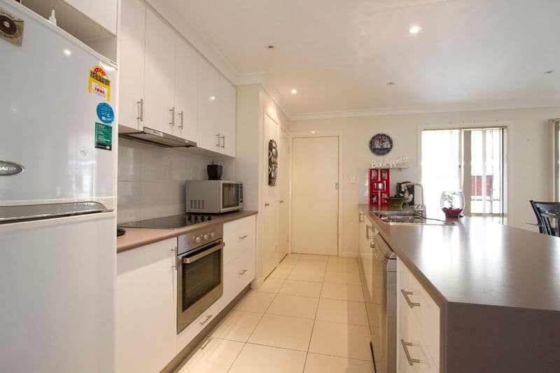 6 Barambah Street, GLENVALE QLD 4350, Glenvale - Thumbnail 2