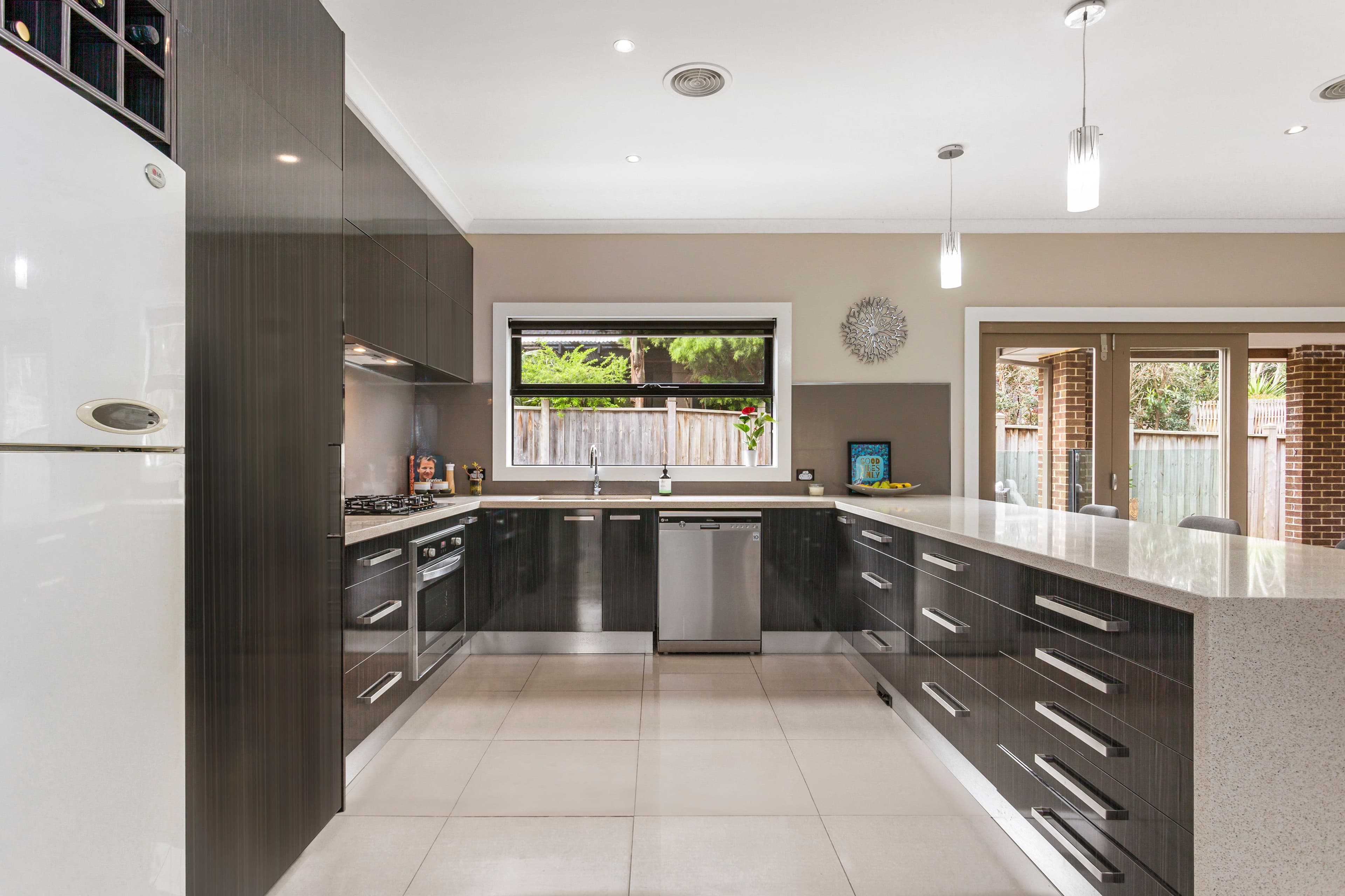 2 The Parkway, Mernda VIC 3754, Mernda - Thumbnail 4