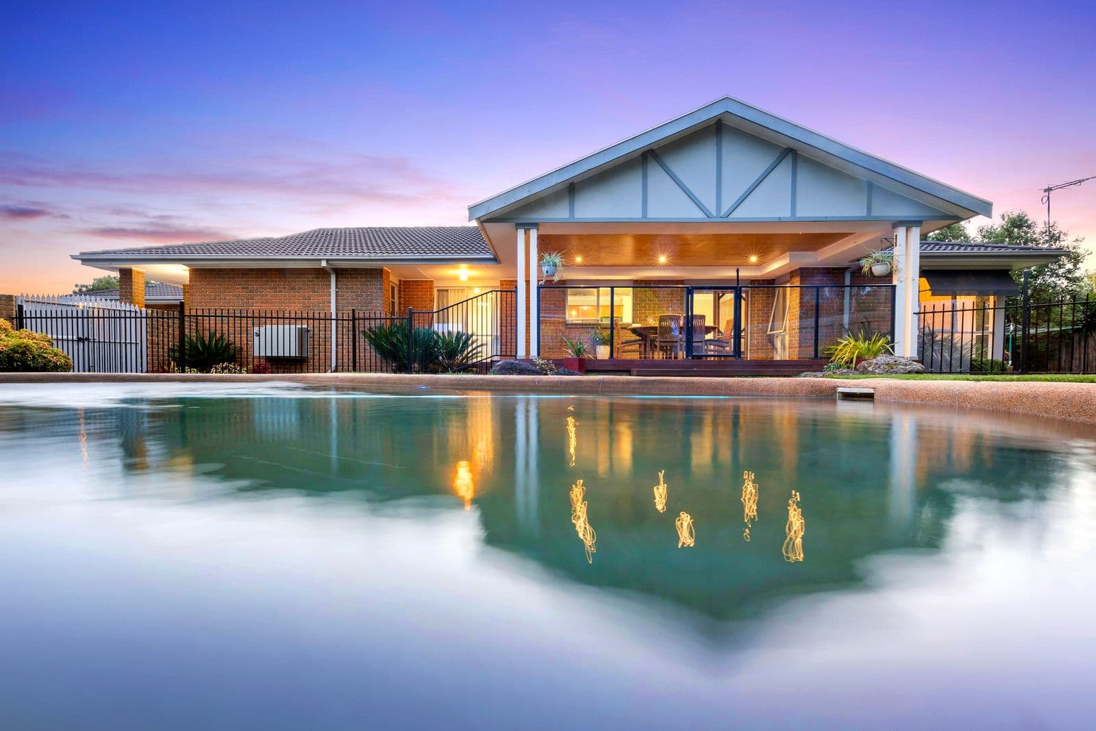 6 Narambi Close, Ferntree Gully VIC 3156, Ferntree Gully - Thumbnail 2