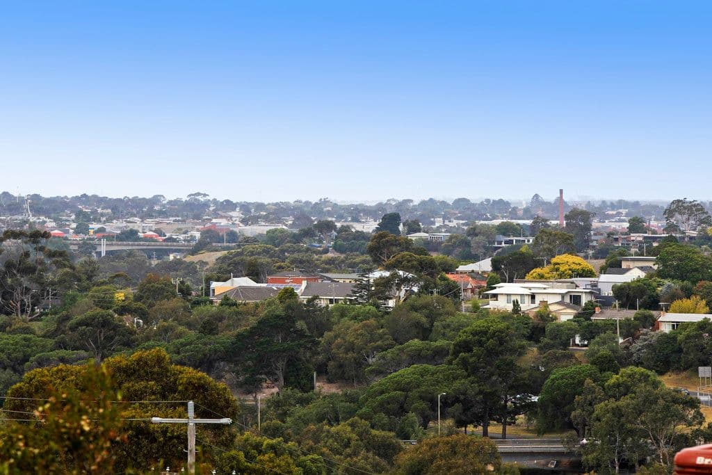 197 Mount Pleasant Road, Highton VIC 3216, Highton - Thumbnail 3