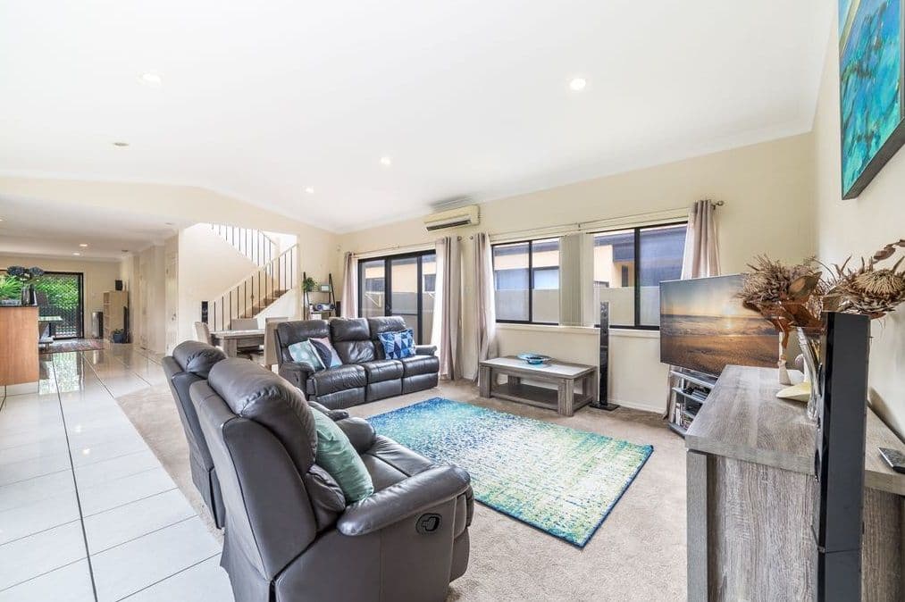 534 Oyster Cove Promenade, Helensvale QLD 4212, Helensvale - Thumbnail 5